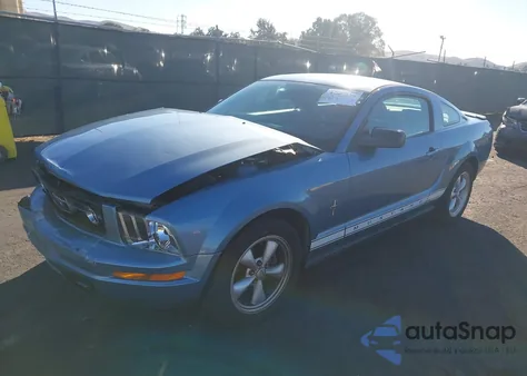 2007 Ford Mustang V6 Deluxe/V6 Premium z USA, uszkodzony, nr VIN 1ZVHT80NX75278239